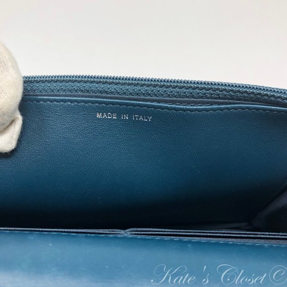 CHANEL Lambskin Boy Flap Wallet in Chain - Picture 9 of 14